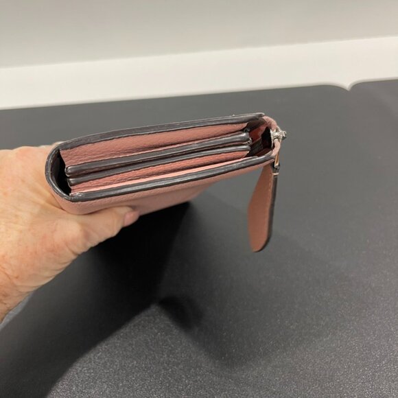 Louis Vuitton Taurillon Portefeulle Comet Zip Long Wallet (JB1034) - Picture 3 of 7